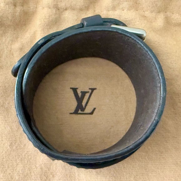 LOUIS VUITTON Leather Monogram Glacé Wrap Bracelet - Picture 4 of 9